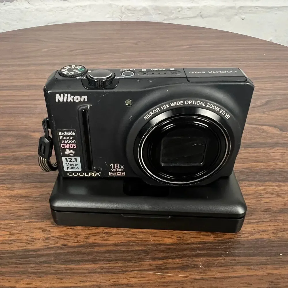 Nikon COOLPIX S9100 12.1MP 18x Optical Zoom Black Digital Camera Bundle